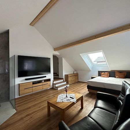 Villa Racing - Privatzimmer In Spielberg Spielberg Bei Knittelfeld Luaran gambar